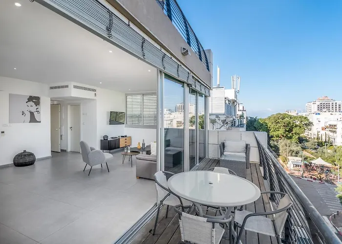 Ben Gurion - Superb Penthouse Close To The Beach