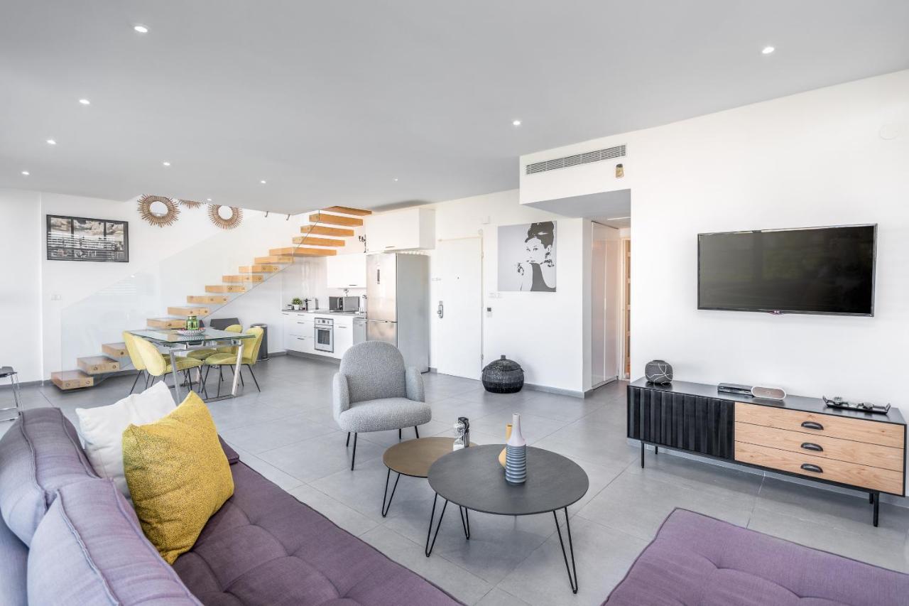 Apartment Ben Gurion - Superb Penthouse Close To The *